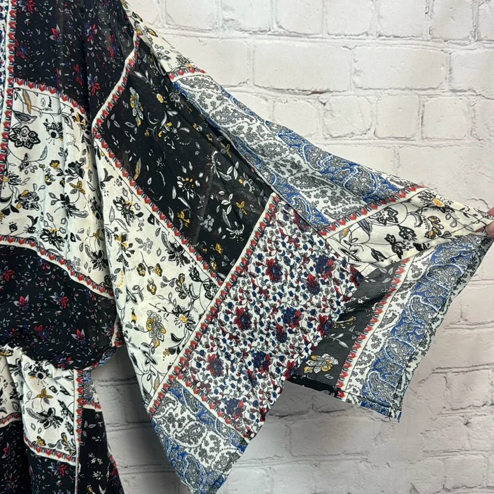 BloomChic Patchwork Pattern Flowy Elastic Waist Shark Bite Hem Top Plus Size 1X - Picture 5 of 8